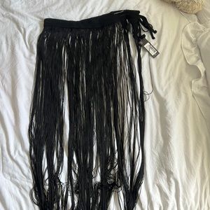 Black Tassel Sarong